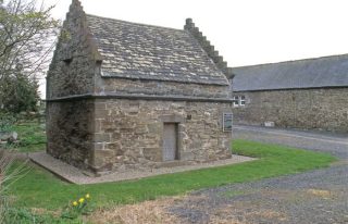 Tealing Dovecot & Earth House