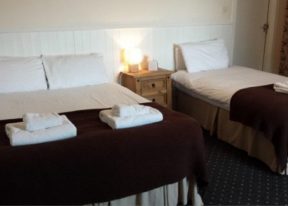 Star Hotel, Montrose