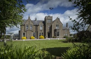 Carlogie House
